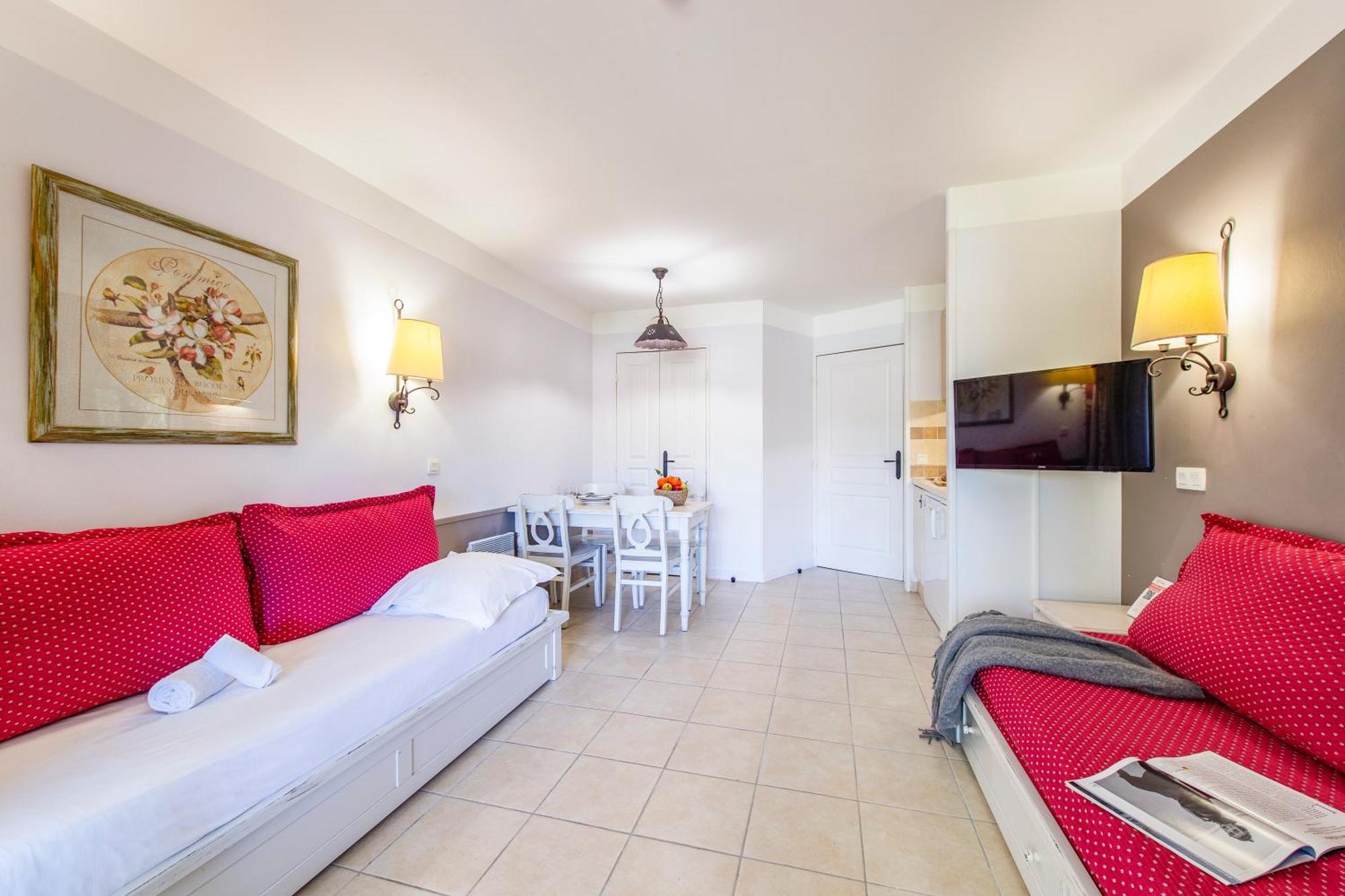 Village Pierre & Vacances Le Rouret กรอส์พิแอร์ ภายนอก รูปภาพ